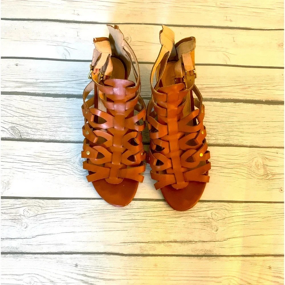 Report brown wedges-size 8